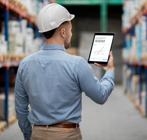 medium-shot-man-holding-device